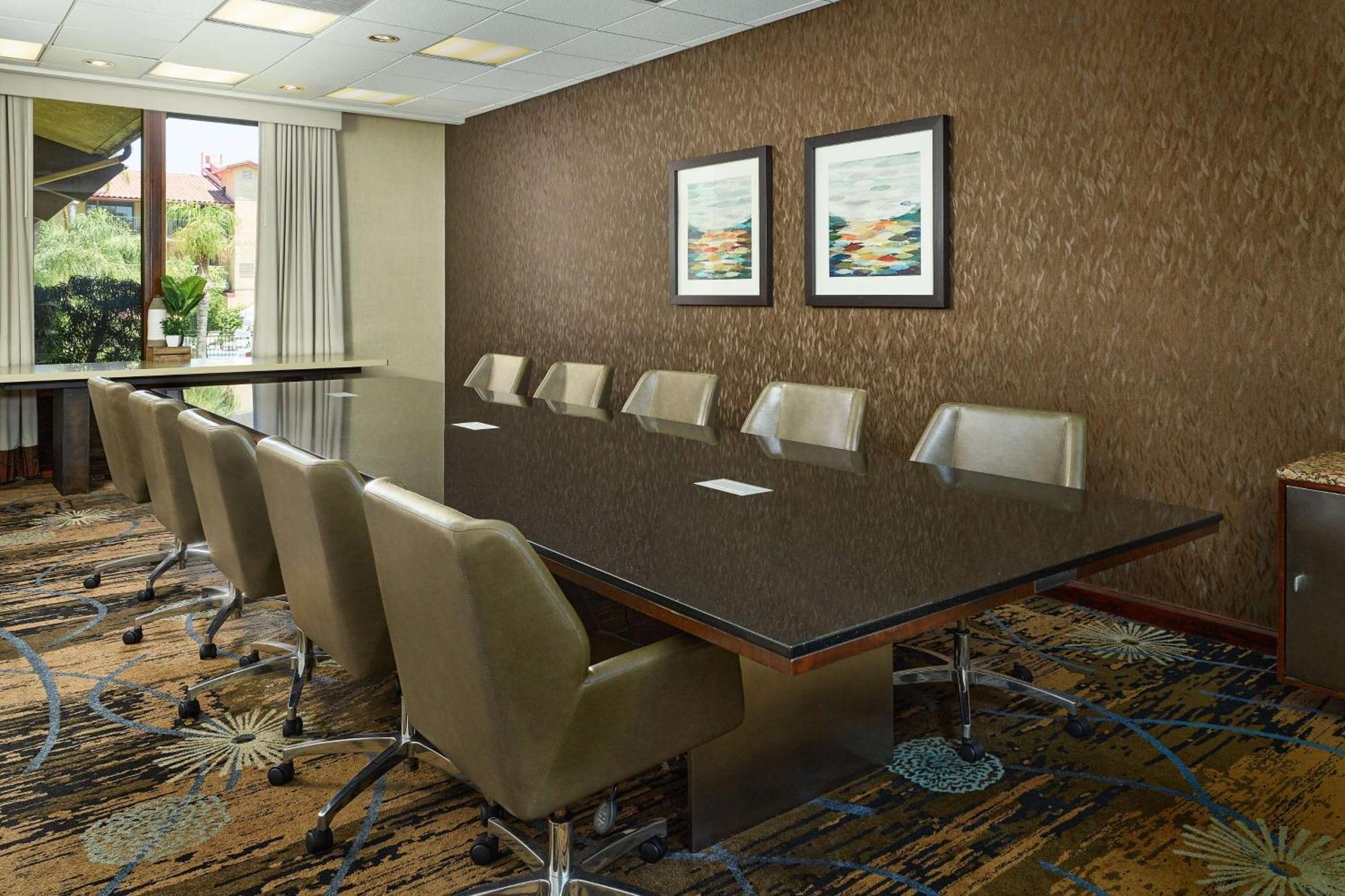 Doubletree By Hilton Ontario Airport Hotell Eksteriør bilde
