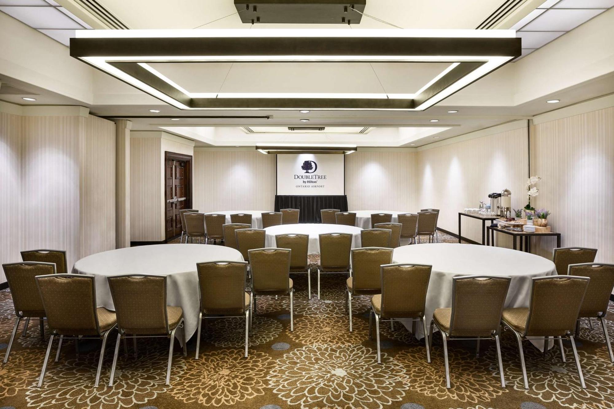 Doubletree By Hilton Ontario Airport Hotell Eksteriør bilde