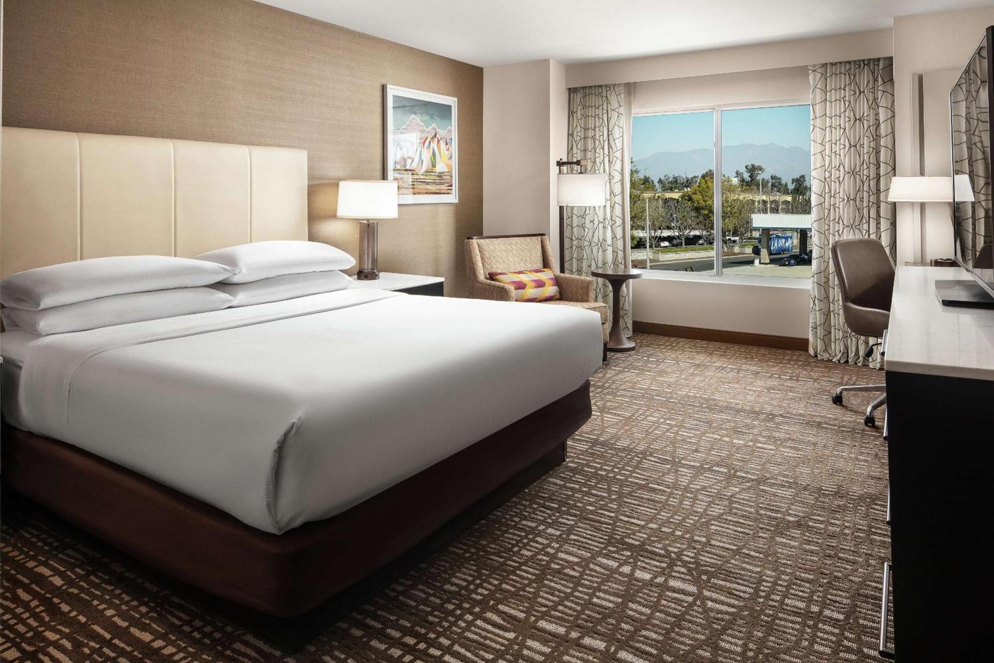 Doubletree By Hilton Ontario Airport Hotell Eksteriør bilde